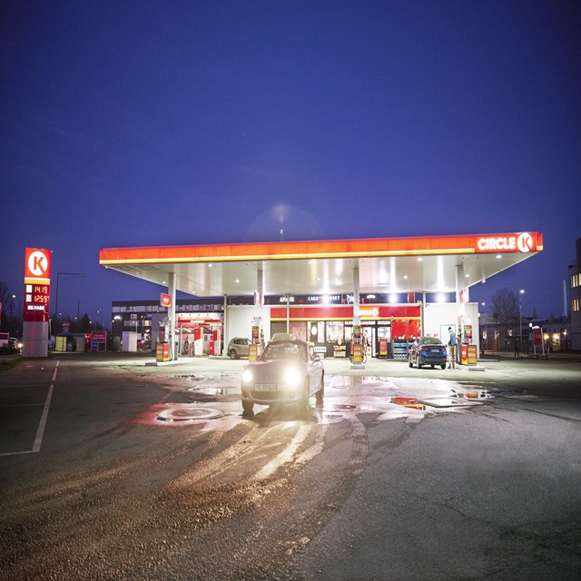 Zdjęcie przestawia stację Circle. 